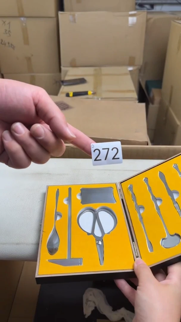 瓷片刘*庆瓷器全场漏漏漏默认微瑕介意慎拍！