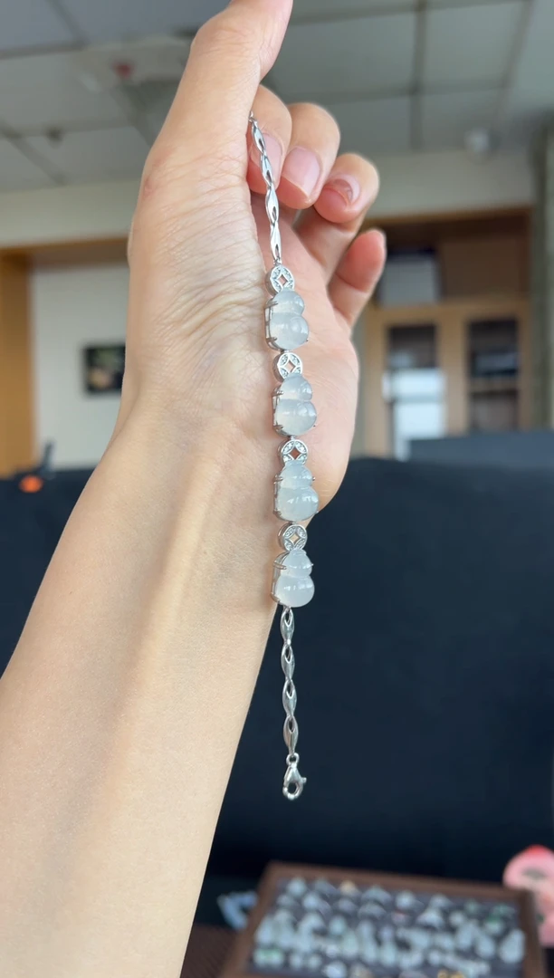 翡翠未镶嵌颈饰510买断