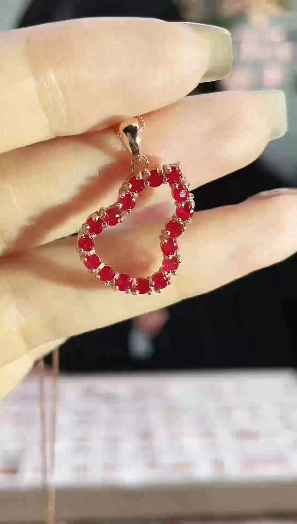 颈饰银S925镶嵌红宝石吊坠