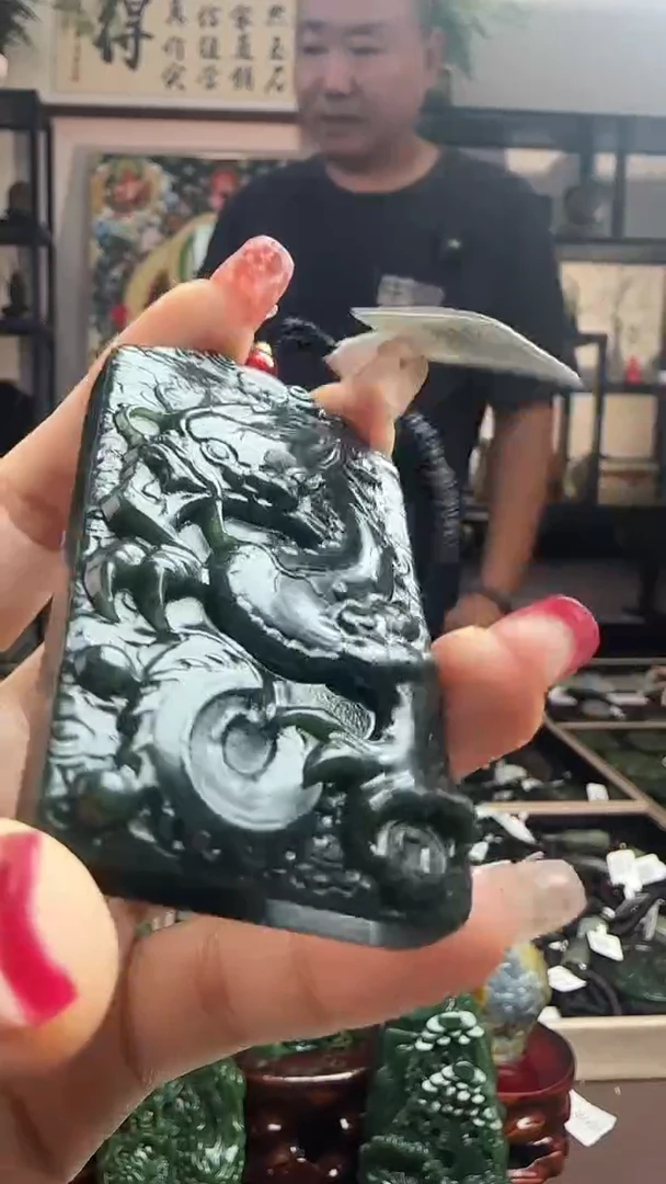 颈饰未镶嵌和田玉龍多样发其一