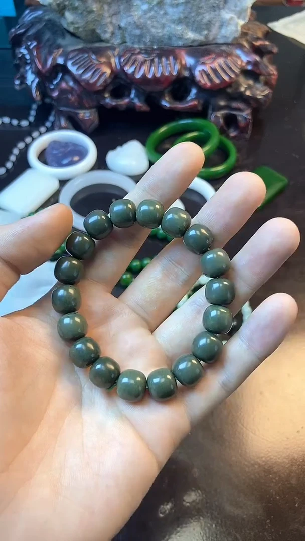 手串未镶嵌和田玉h*主播推荐！！主播推荐！！