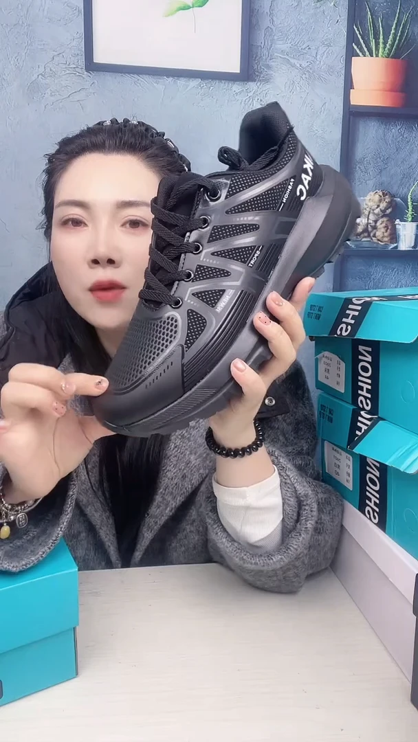 44黑白皮面运动鞋  断码 捡漏