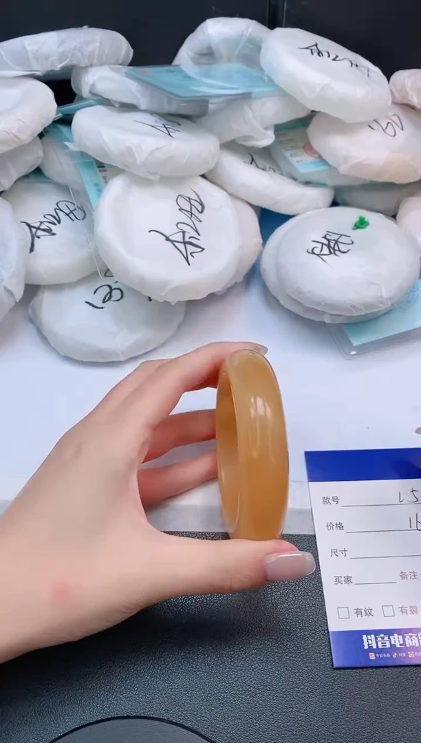 未镶嵌手镯石英质玉22L58-57