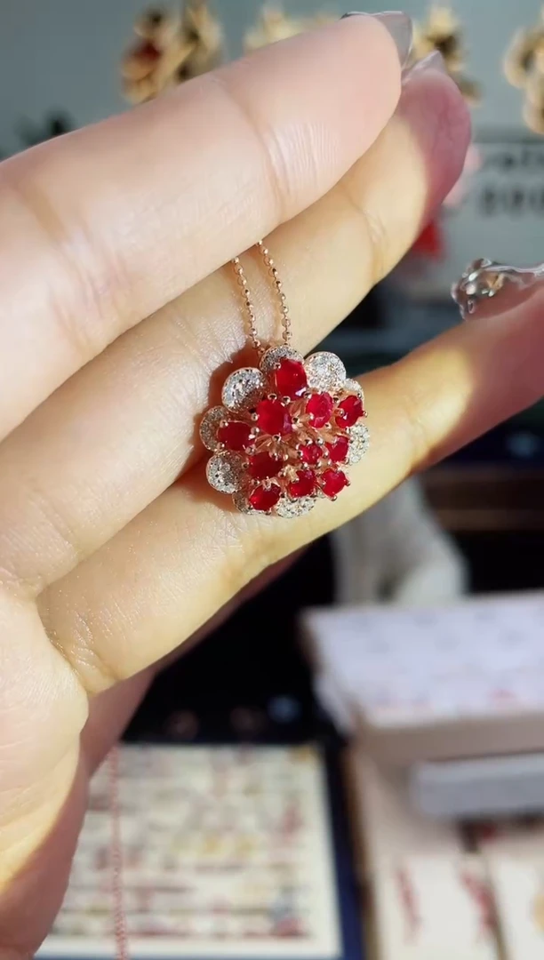 【闪购商品】红宝石颈饰银S925镶嵌吊坠