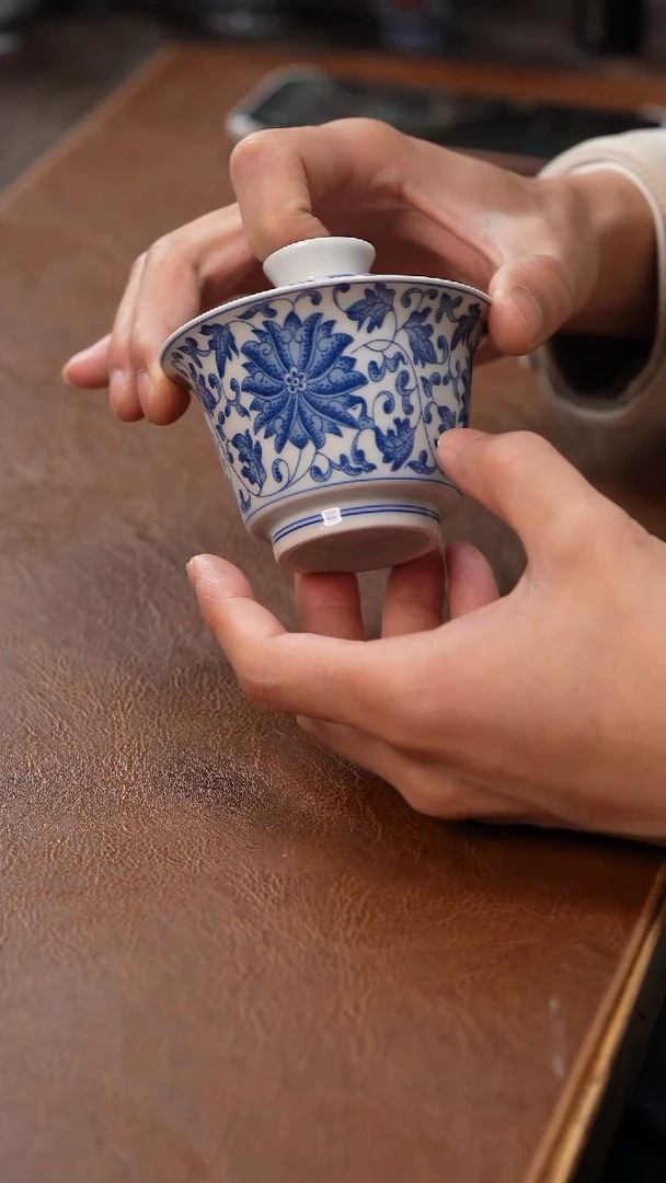 【闪购商品】盖碗马蹄缠枝莲·