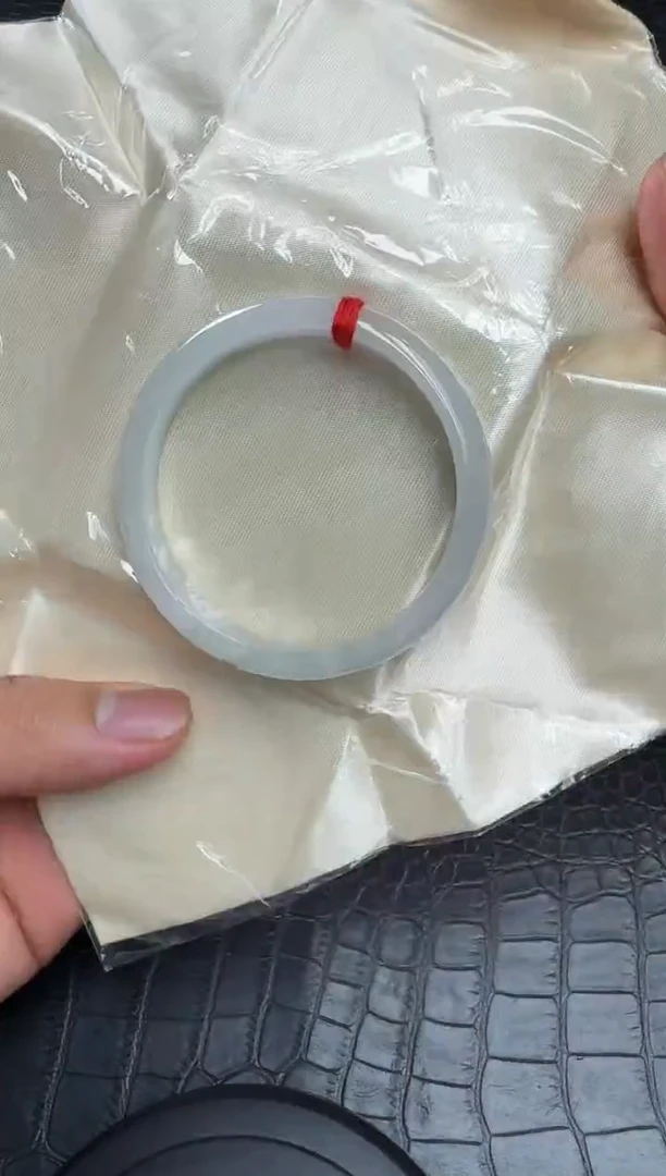 翡翠手镯未镶嵌一图一物所见所得