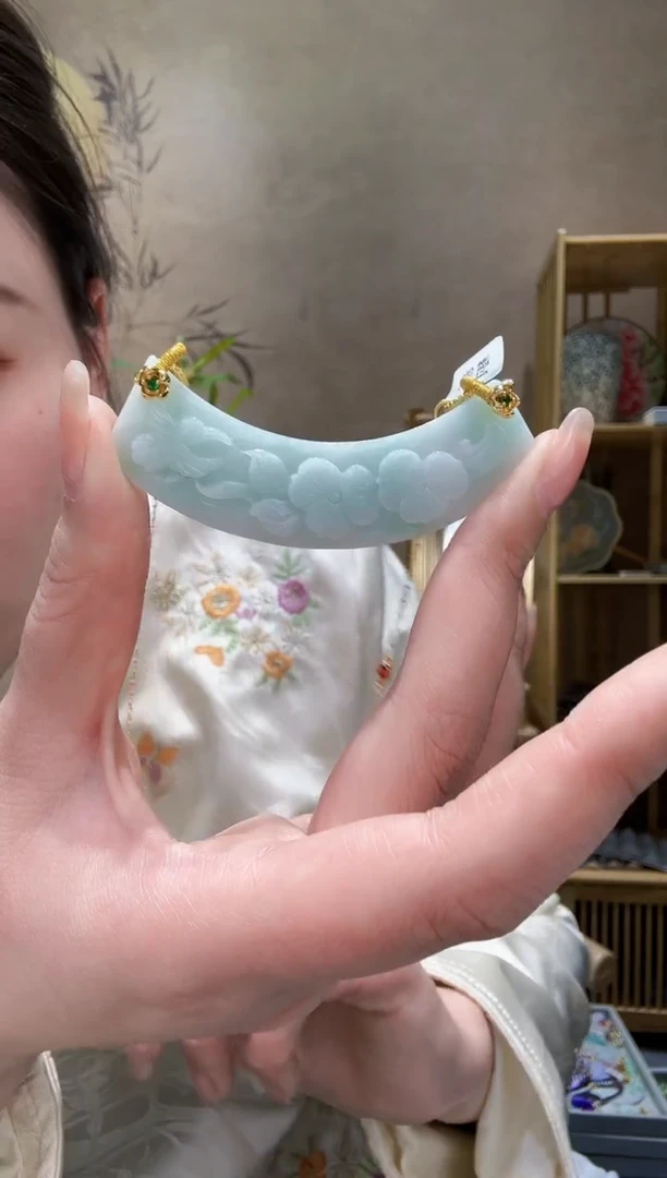 【闪购商品】翡翠颈饰未镶嵌吊坠