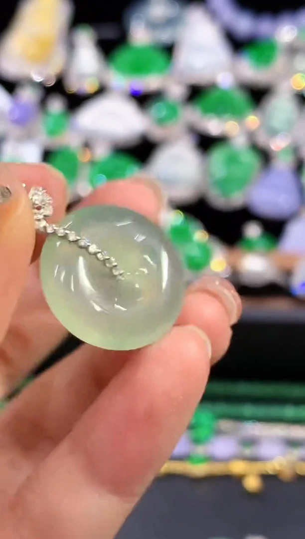 吊坠(不含链)18K金镶嵌翡翠OHY多样性发其一