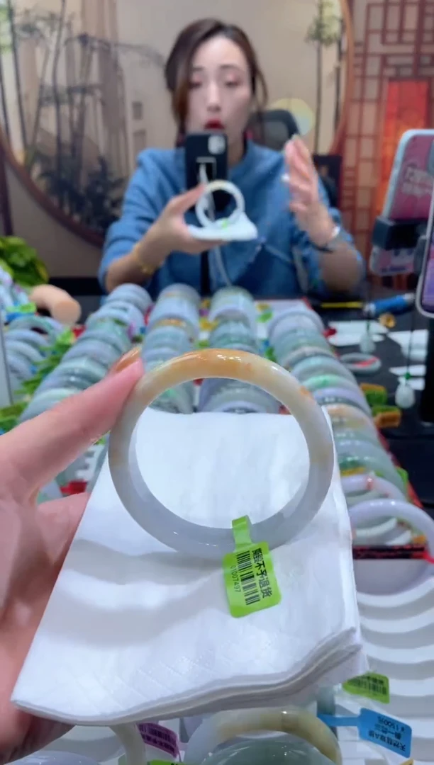 未镶嵌手镯翡翠000083047