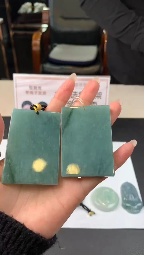 【闪购商品】定制翡翠未镶嵌不退不换随机发CMH1件-A