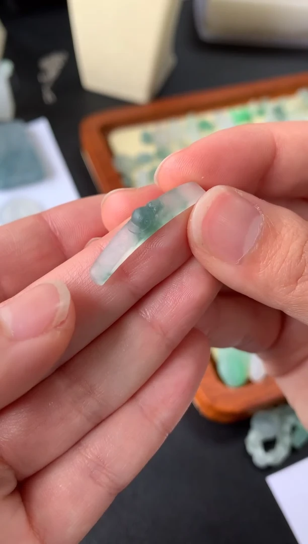 【闪购商品】定制翡翠未镶嵌翡翠