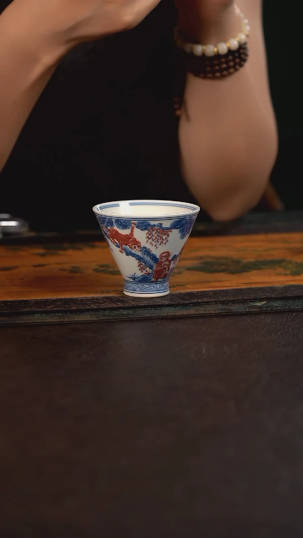 贵红窑青花釉里红马上封侯斗笠杯