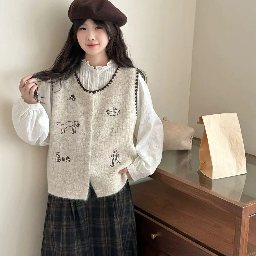 高级感钩花圆领卡通刺绣针织马甲开衫上衣女秋季宽松软糯毛衣背心
