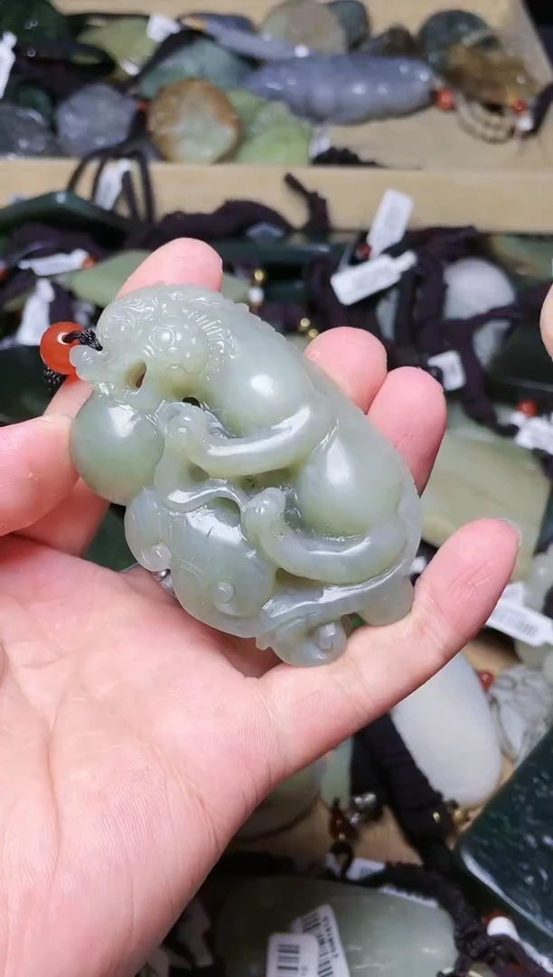 颈饰未镶嵌和田玉1