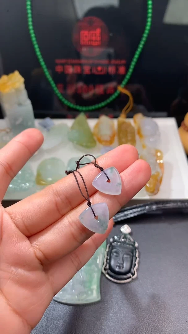 未镶嵌定制翡翠