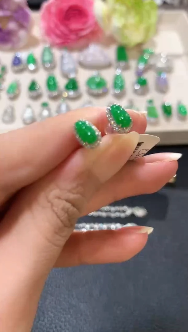 18K金镶嵌翡翠耳饰z103