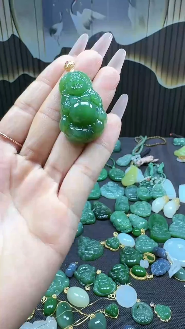 和田玉18K金镶嵌挂件1