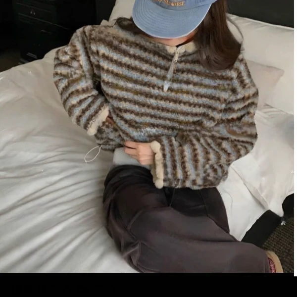 五哥外贸【羊毛毛球半拉链条纹卫衣】2025新款好看百搭显瘦卫衣