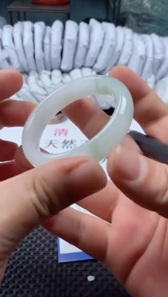 【闪购商品】石英质玉手镯未镶嵌409-51多样性发货看清圈口下单