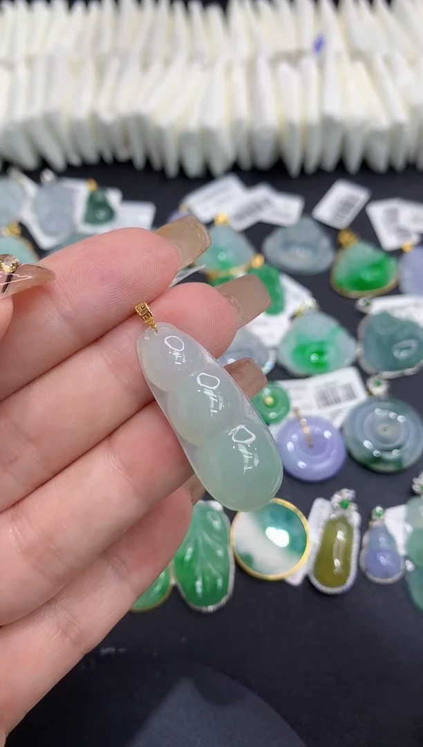 吊坠(不含链)18K金镶嵌翡翠11