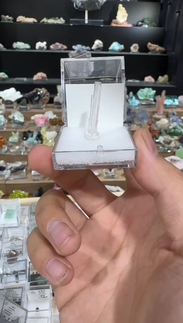 月下珠宝严选矿物