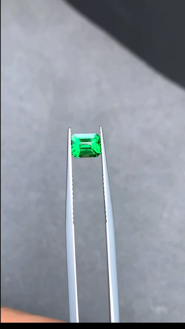 【闪购商品】石榴石无未镶嵌1.04克拉