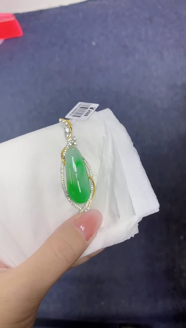 颈饰未镶嵌翡翠天然缅甸翡翠A货多样性发一件