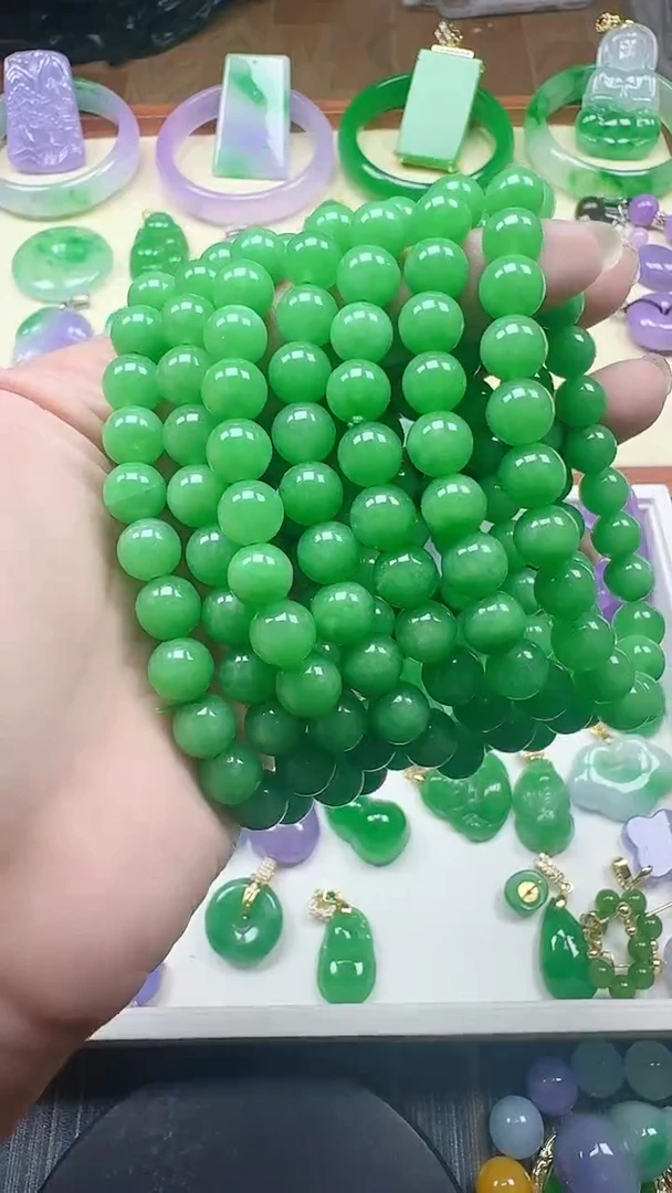 颈饰未镶嵌翡翠8mm绿串