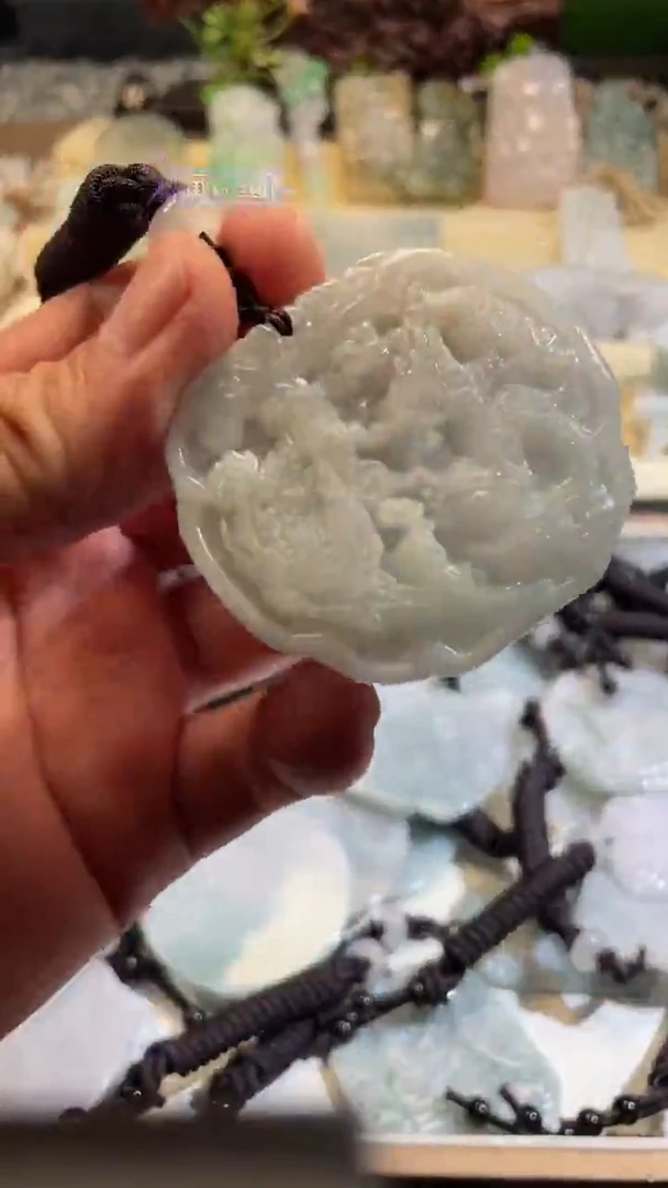 翡翠未镶嵌颈饰8/05/002