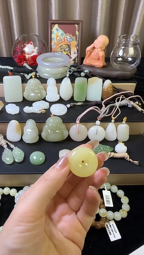 吊坠(不含链)未镶嵌和田玉PBQ118-02