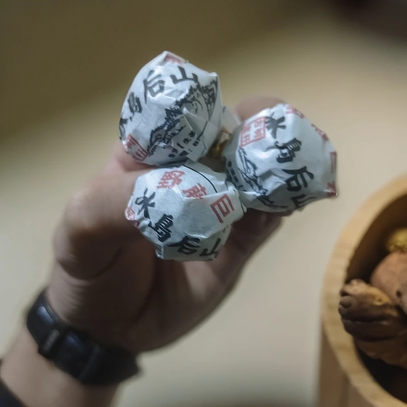 2023年冰岛后山野藤巨株古树高杆普洱生茶龙珠F40号