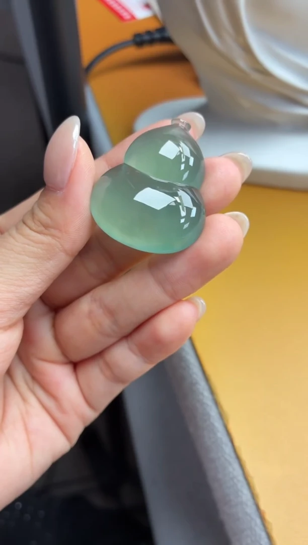 吊坠(不含链)未镶嵌翡翠55 葫芦 36.6 29.6 9.3