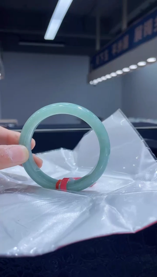 未镶嵌手镯翡翠8