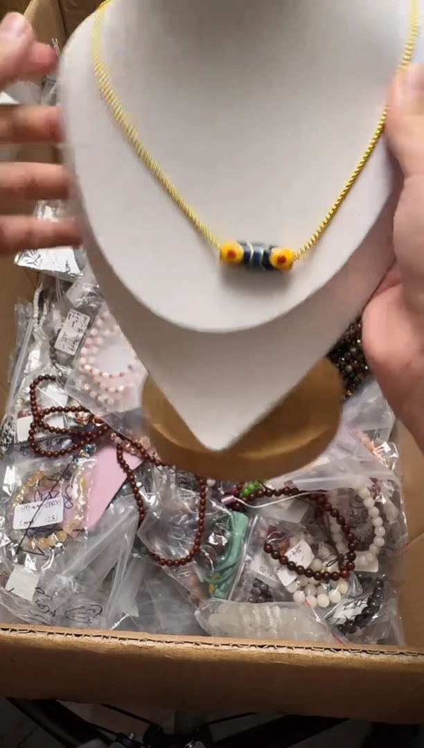 未镶嵌颈饰水晶上送沙金链子