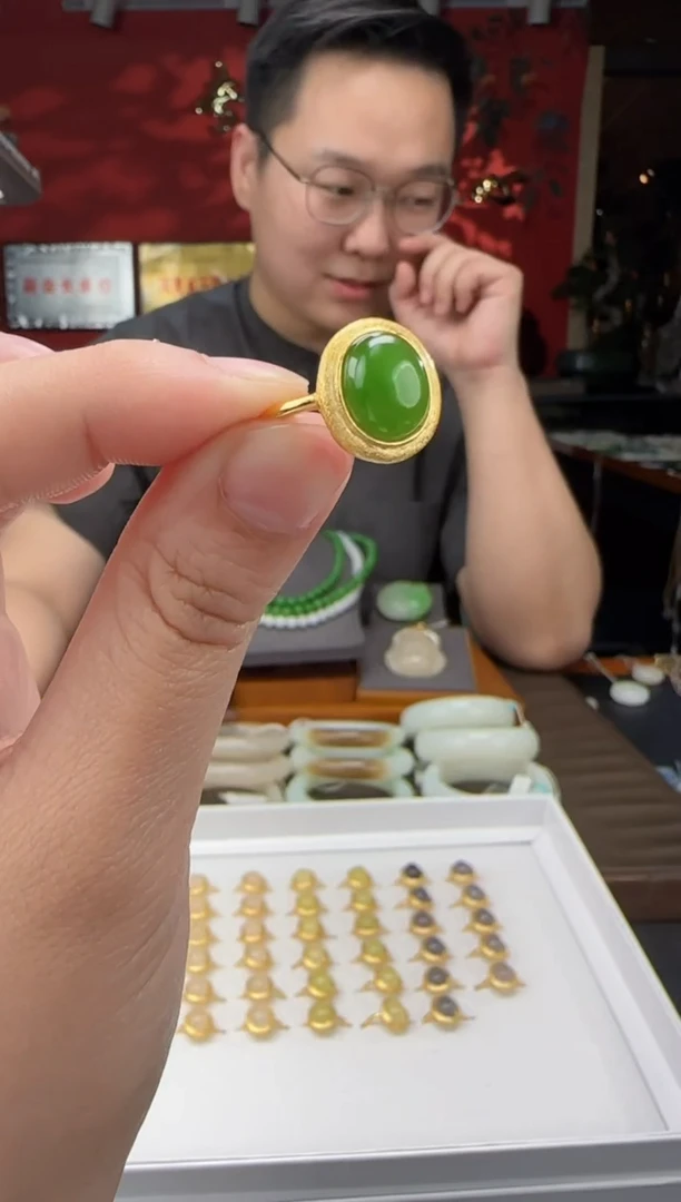 和田玉银S925镶嵌颈饰碧玉蛋面戒指