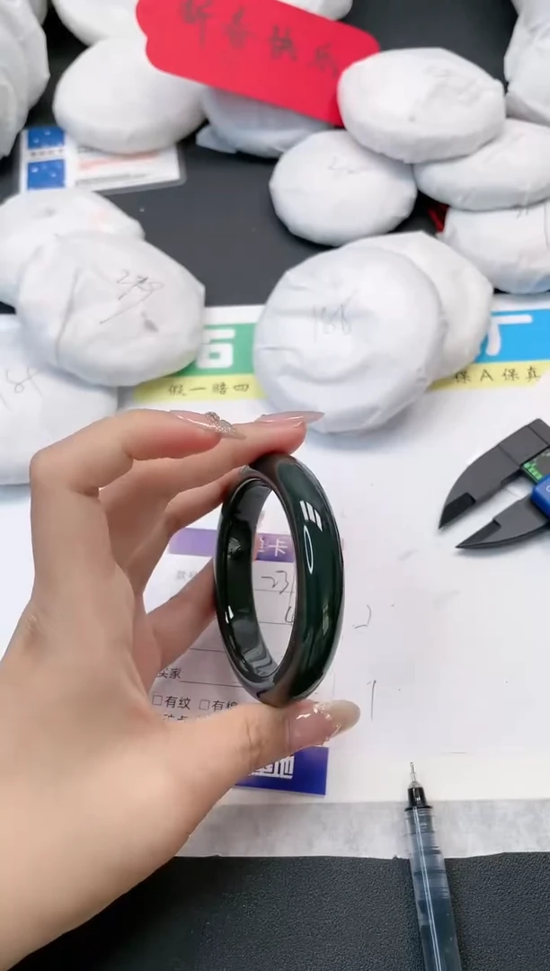 【闪购商品】和田玉手镯未镶嵌231-58