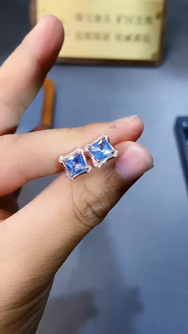 【闪购商品】海蓝宝石耳饰银S925镶嵌354