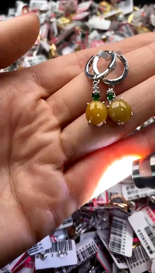 【闪购商品】翡翠戒指银S925镶嵌666666666     1