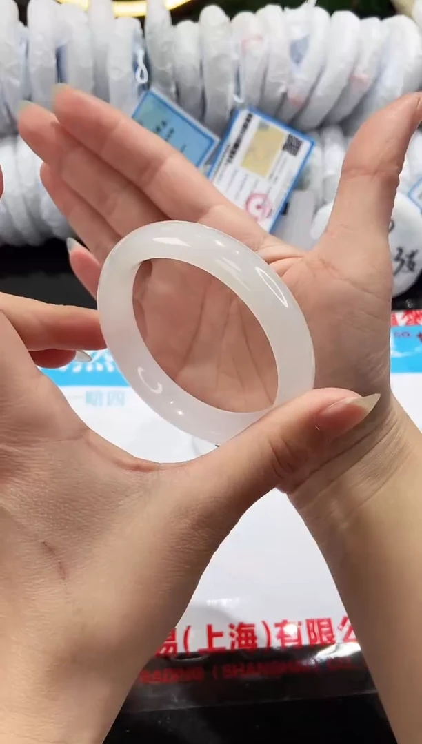 【闪购商品】石英质玉手镯未镶嵌91-56