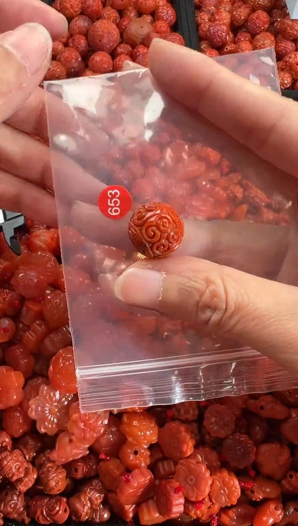 【闪购商品】南红玛瑙未镶嵌颈饰1