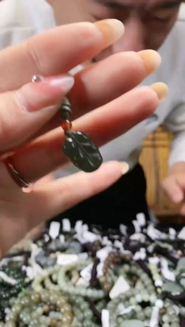 【闪购商品】和田玉颈饰未镶嵌多样性发货，拍一发一