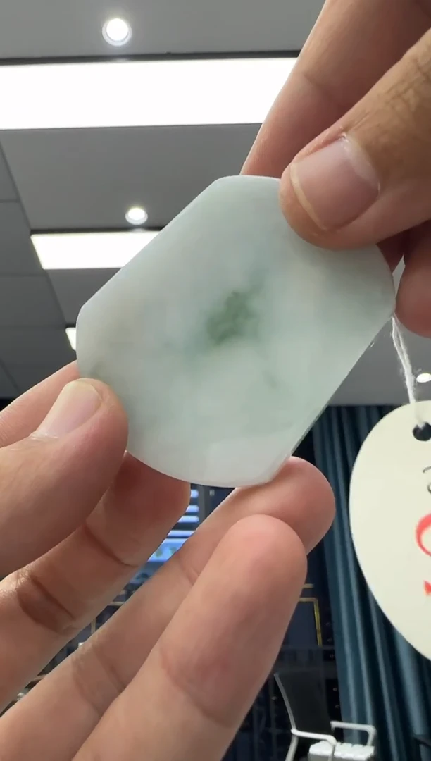 颈饰未镶嵌翡翠天然翡翠A货孤品一件