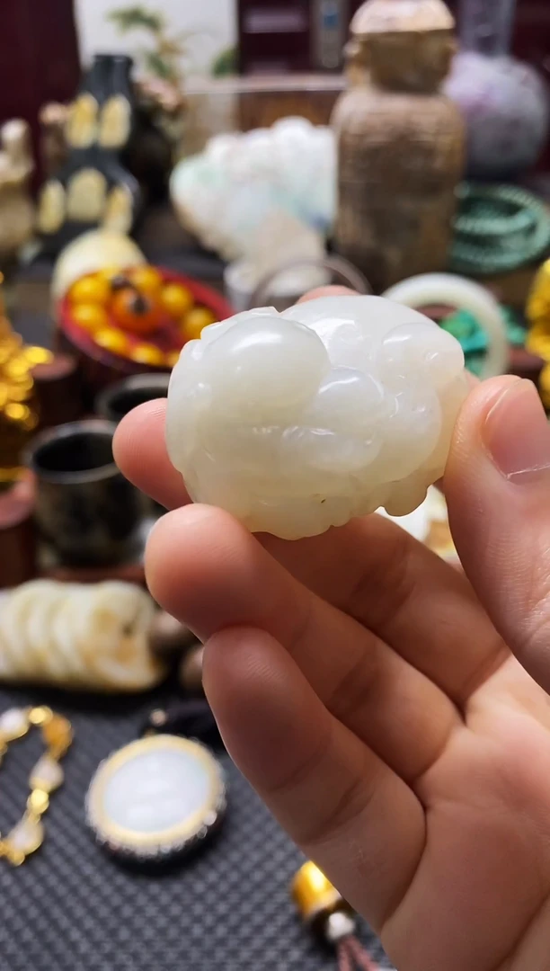 未镶嵌和田玉挂件大象