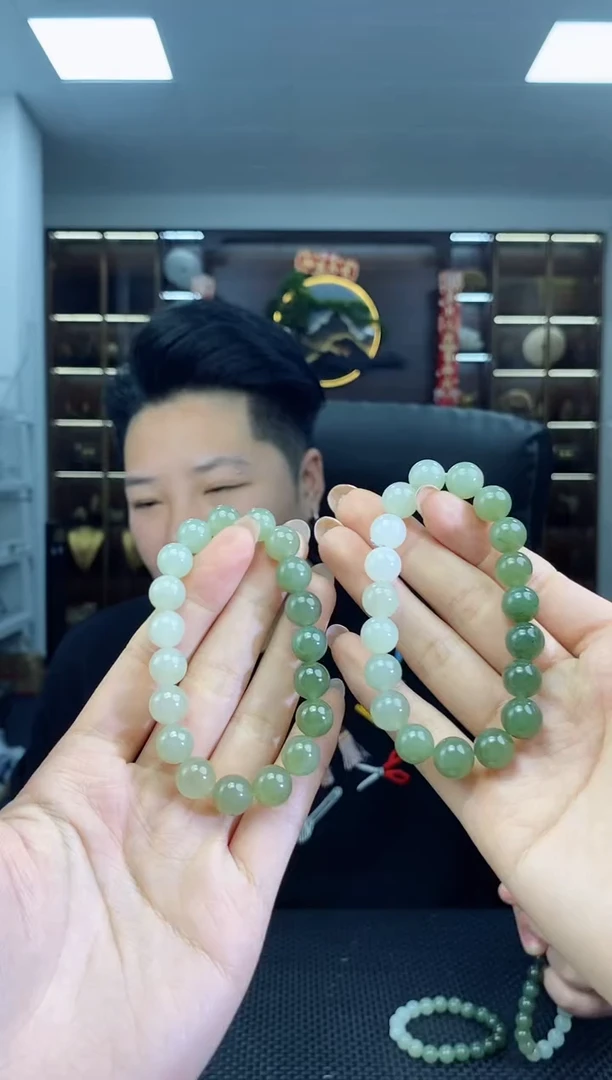 【闪购商品】和田玉手串未镶嵌渐变手串