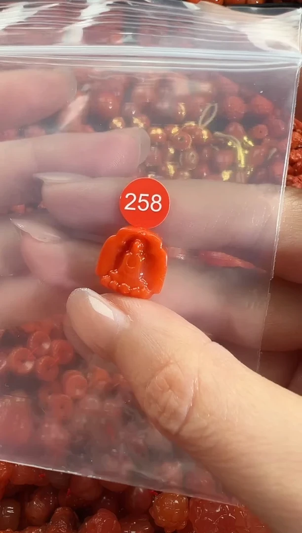 颈饰未镶嵌南红玛瑙1