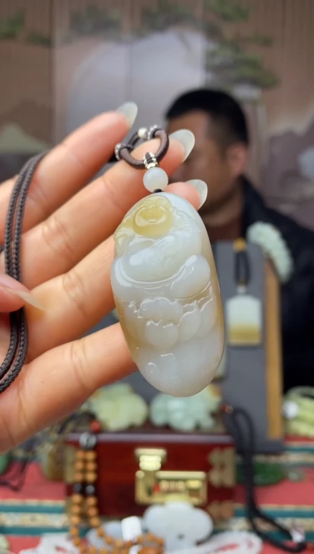 颈饰未镶嵌和田玉拍一发一