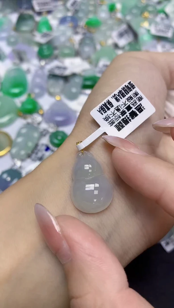 颈饰18K金镶嵌翡翠天然缅甸翡翠A货百元以上9元证书费自理