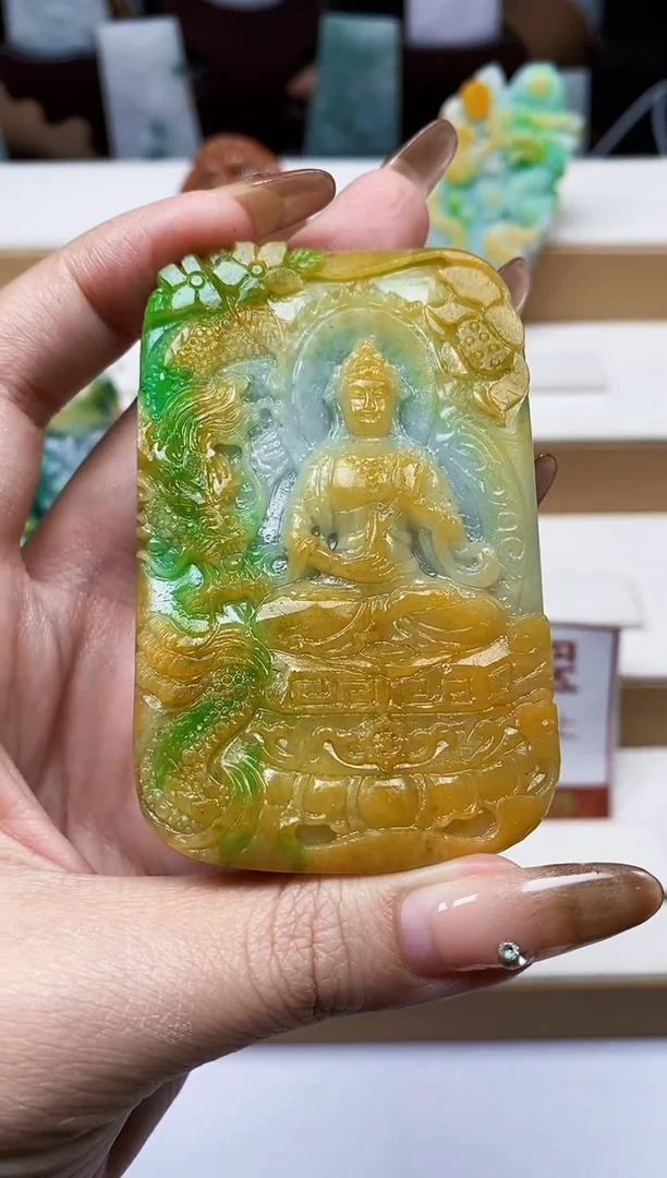 颈饰未镶嵌翡翠翡翠A货
