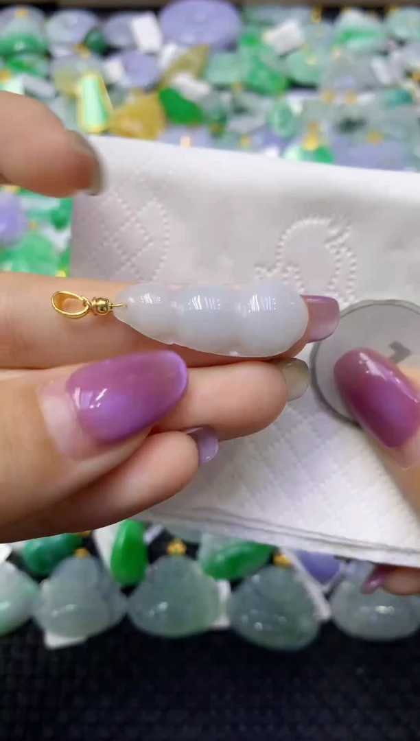 颈饰未镶嵌翡翠天然缅甸翡翠A货