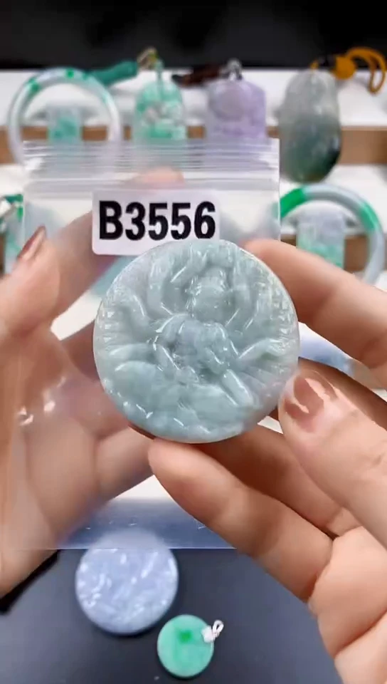 颈饰未镶嵌翡翠天然翡翠吊坠挂件